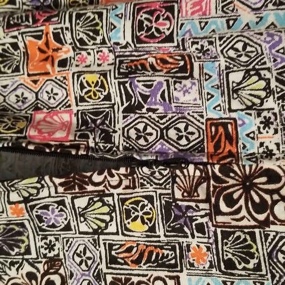 Christopher & Banks Top - Picture 3 of 4